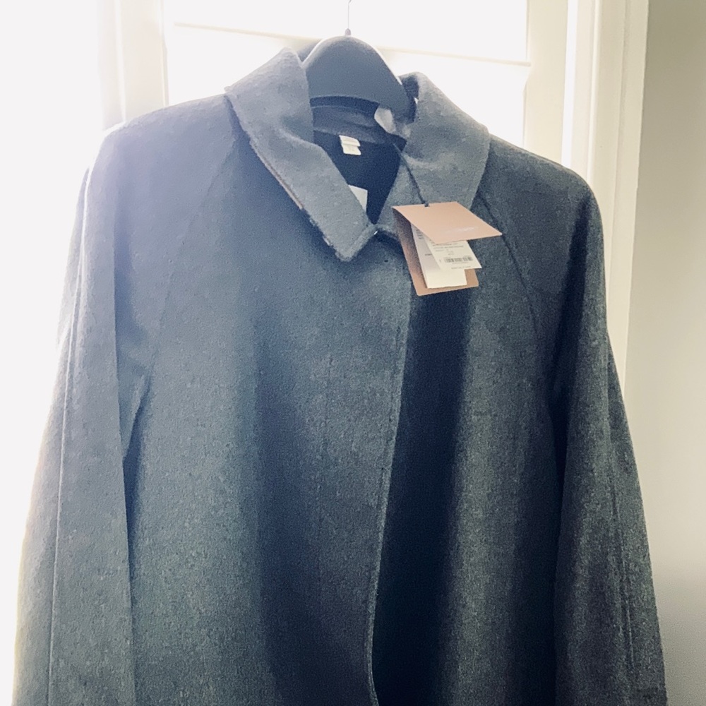 Burberry Cashmere Gray BRAND NEW coat with tags, original packing, box included.